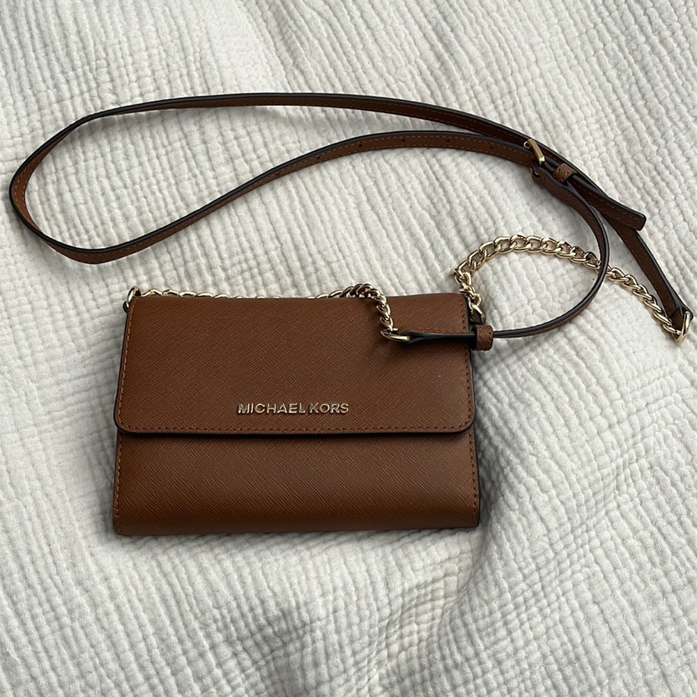Michael kors crossbody